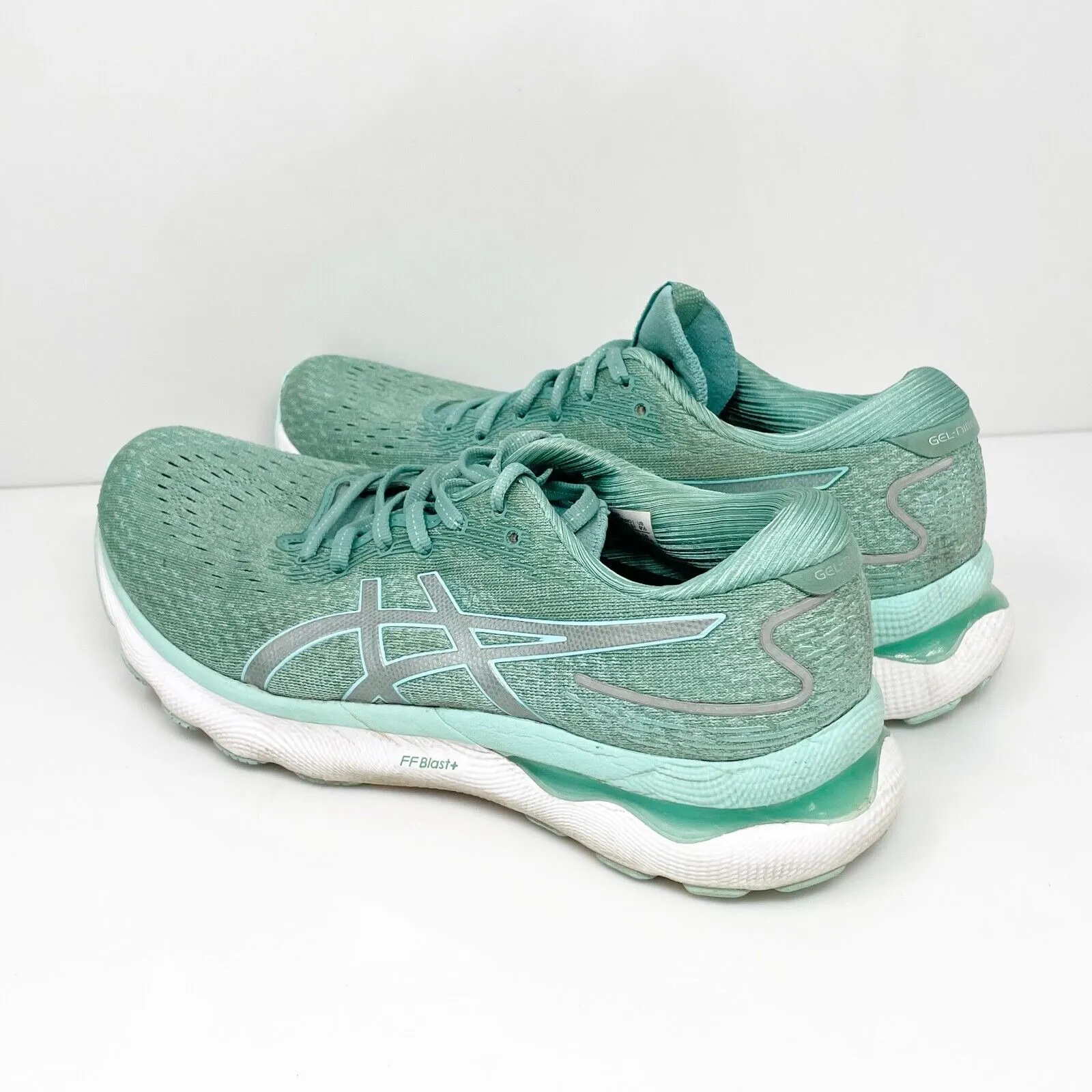 Asics Womens Gel Nimbus 24 1012B201 Green Running Shoes Sneakers Size 9.5