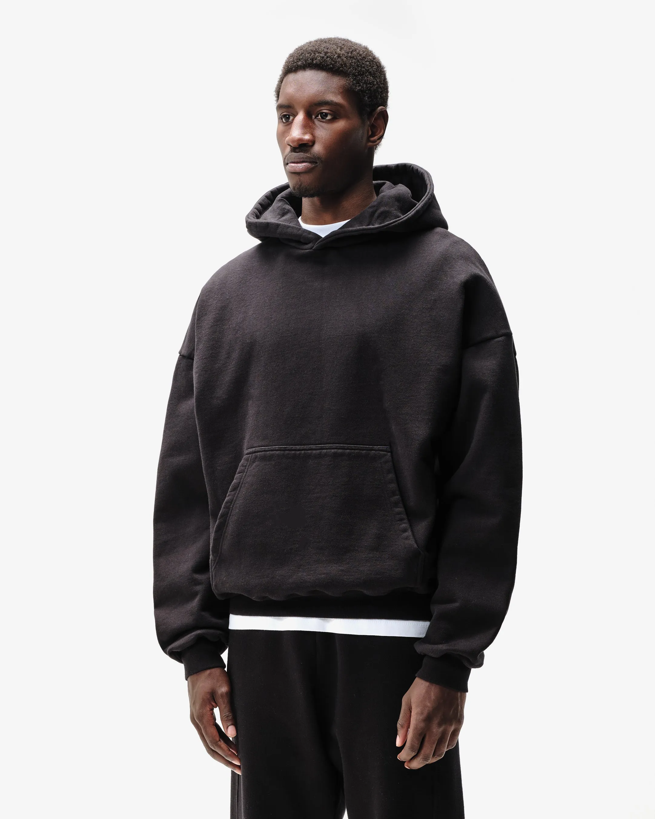 HEAVYWEIGHT HOODIE - BLACK