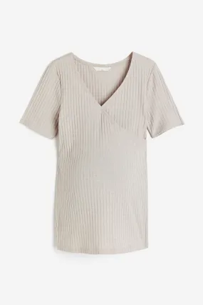 MAMA Before & After nursing top - V-neck - Short sleeve - Light greige - Ladies | H&M GB