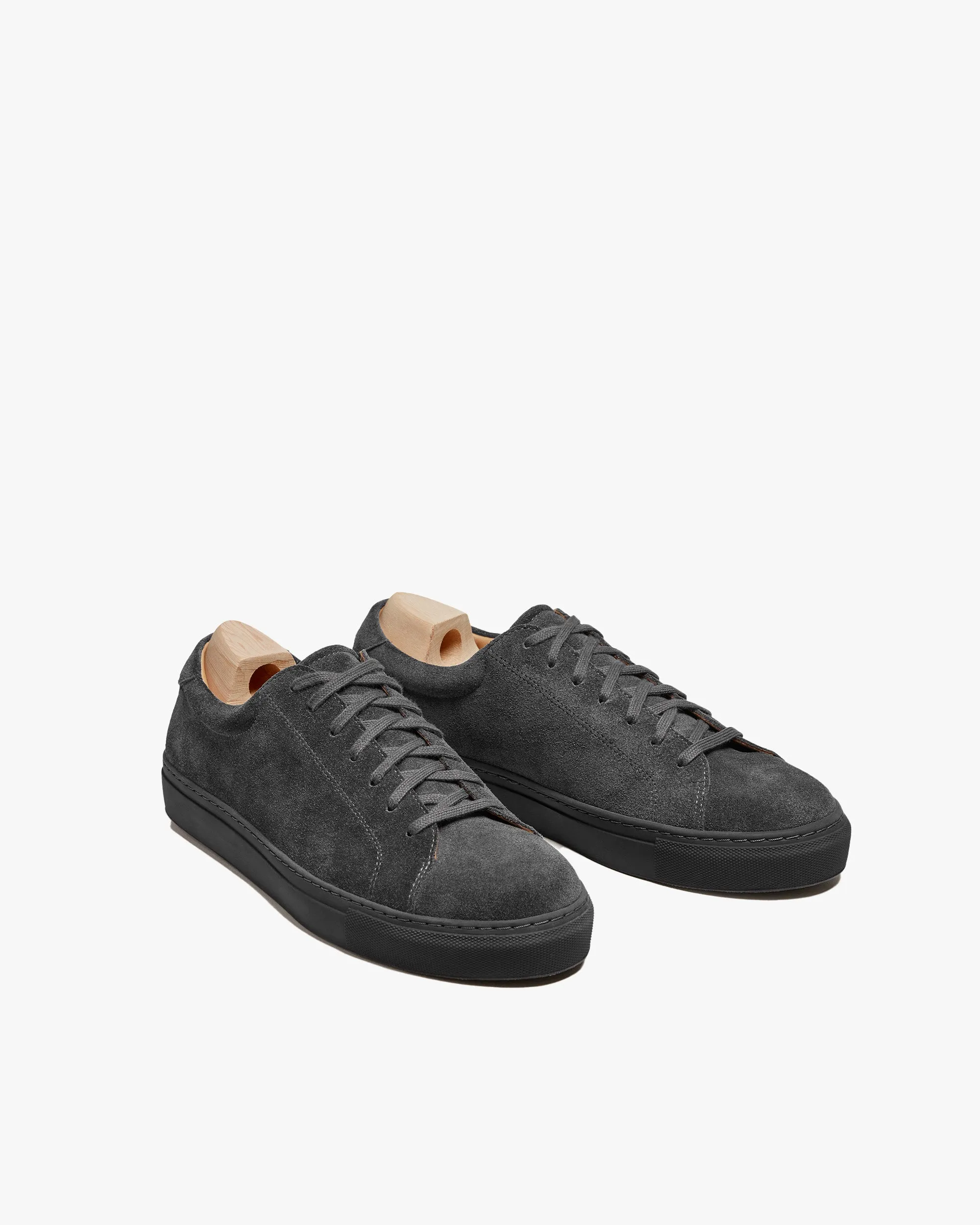 Oaxen Monochrome – Dark Grey Suede