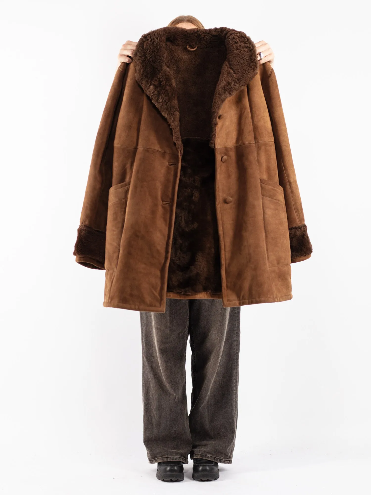 Vintage 70's Women Oversized Sheepskin Coat in Brown