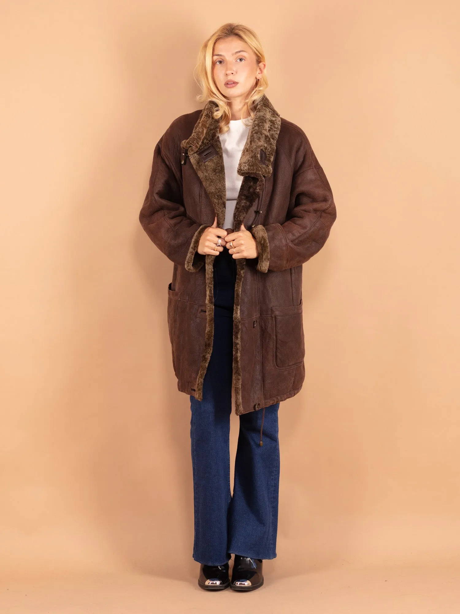 Vintage 90's Women Oversized Sheepskin Coat in Brown